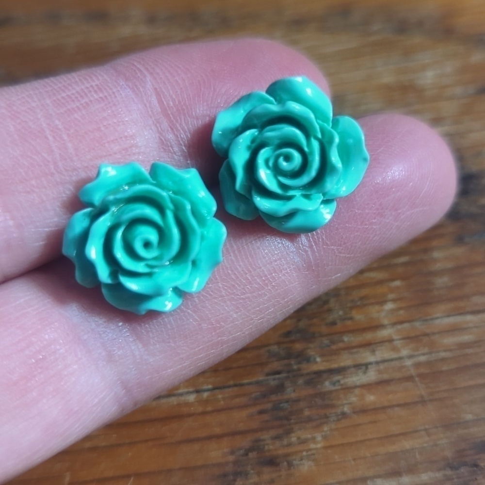 Earrings--Stainless Steel Light Green Resin Flower